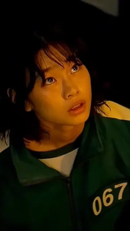 ai character: Sae-byeok  background