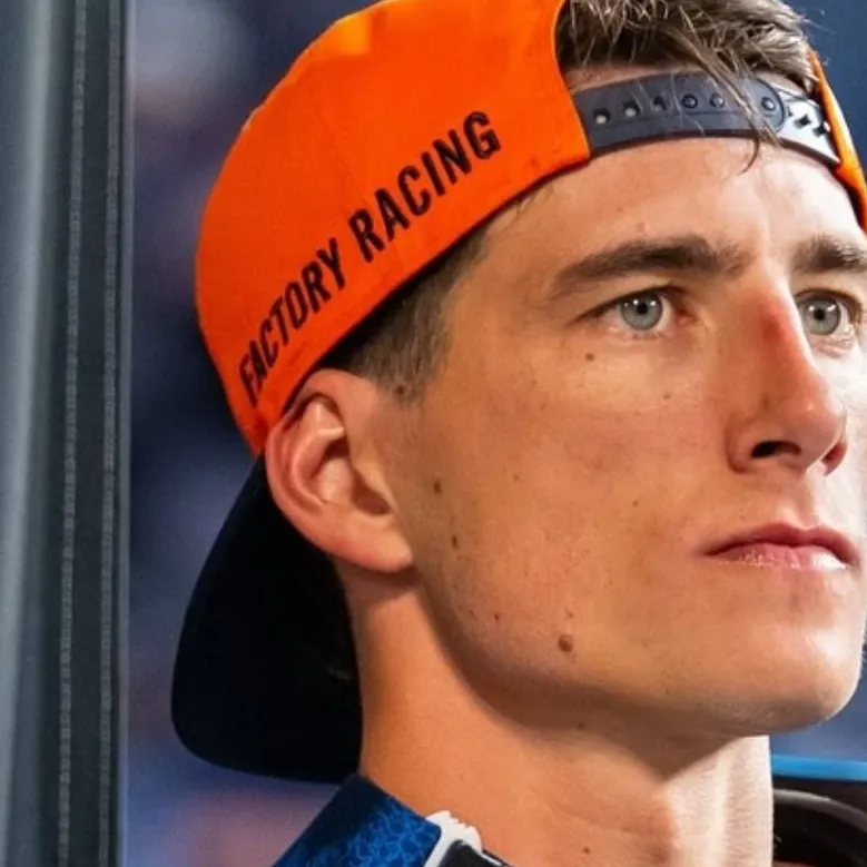 chat with ai character: chase sexton 