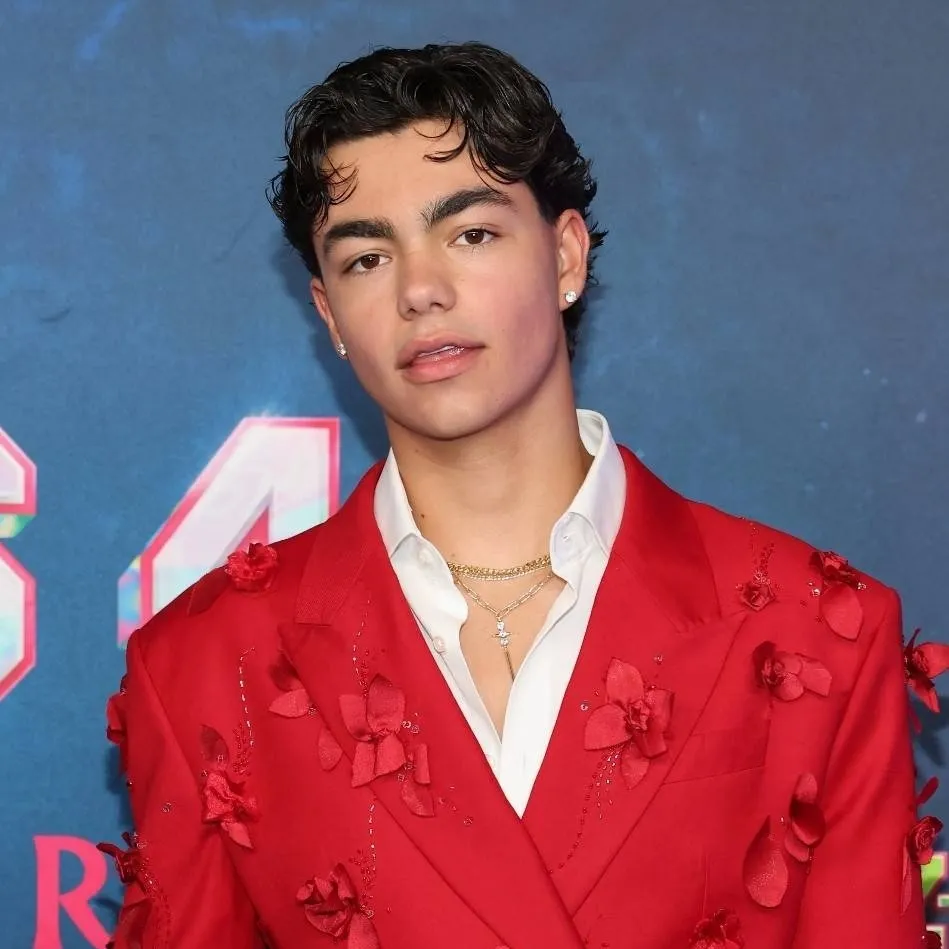 chat with ai character: Malachi barton 