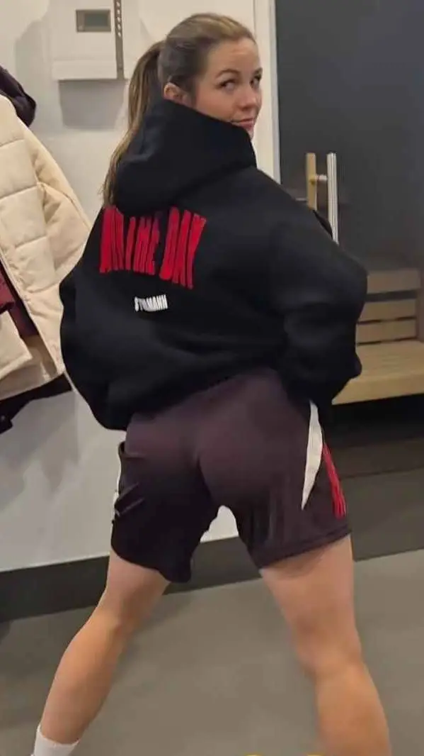 Talkie AI - Chat with Tuva Hansen.