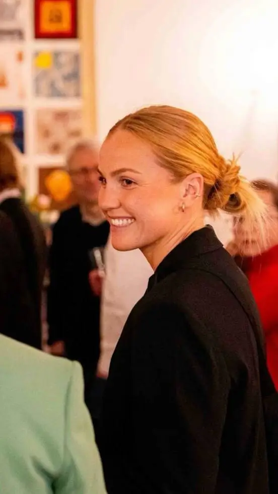 ai character: Glódis background