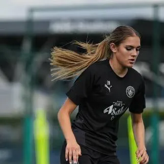 chat with ai character: Gracie Prior