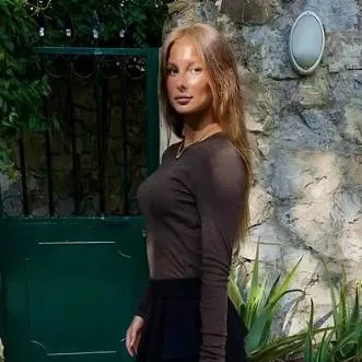 chat with ai character: Alice Sondergaard
