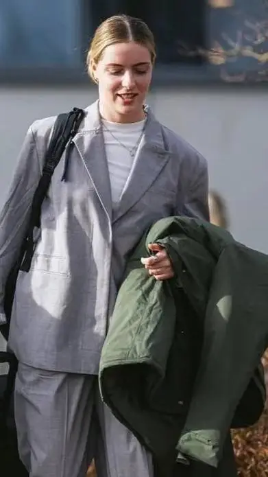 Talkie AI - Chat with Alara