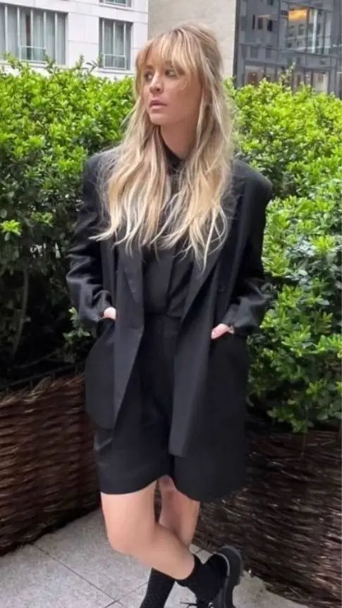 Talkie AI - Chat with Kaley Cuoco