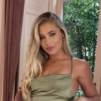 chat with ai character: Jutta Leerdam