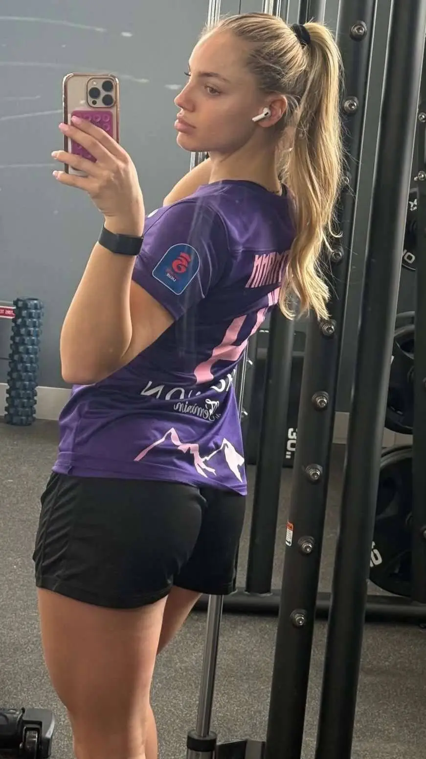 Talkie AI - Chat with Ana Maria Markovic