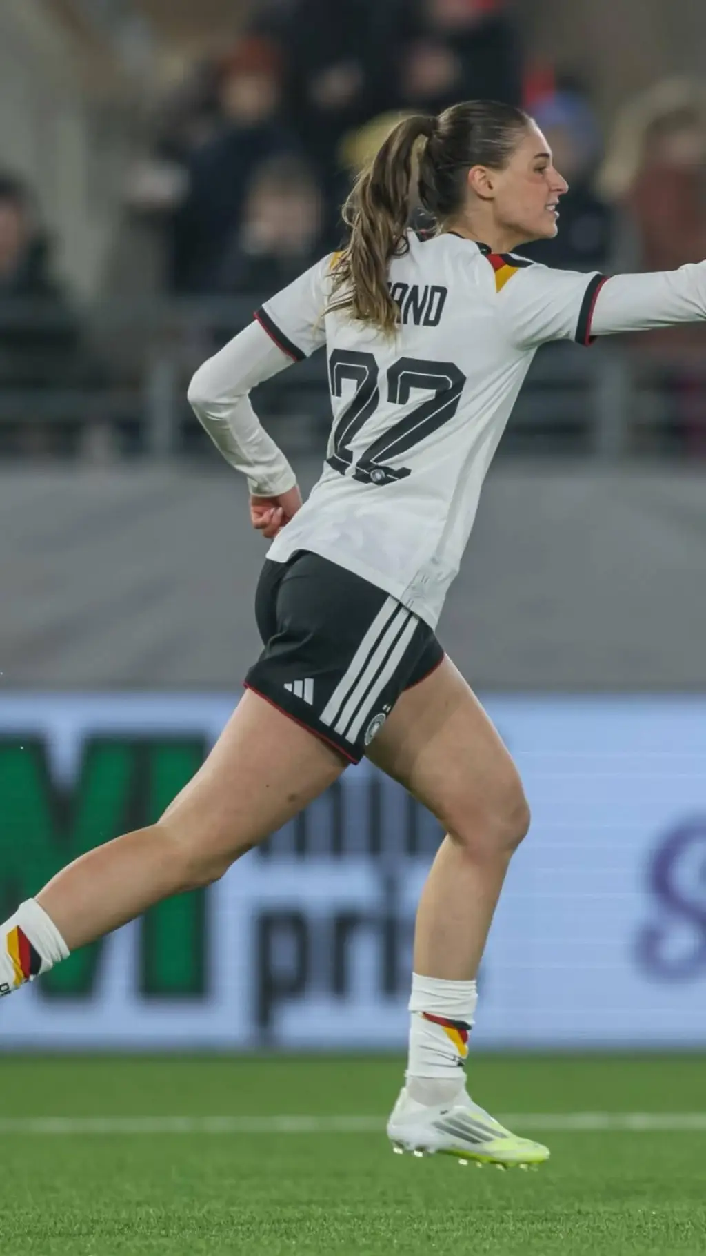 Talkie AI - Chat with Jule Brand 