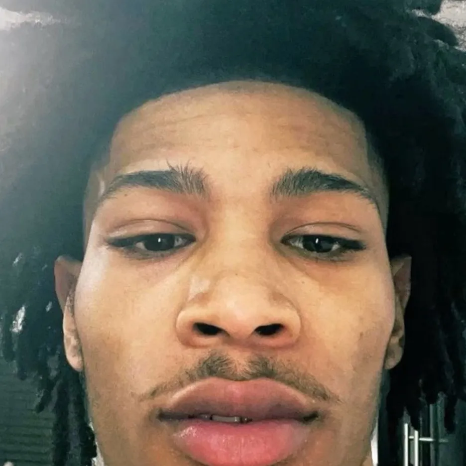 chat with ai character: Kashmir