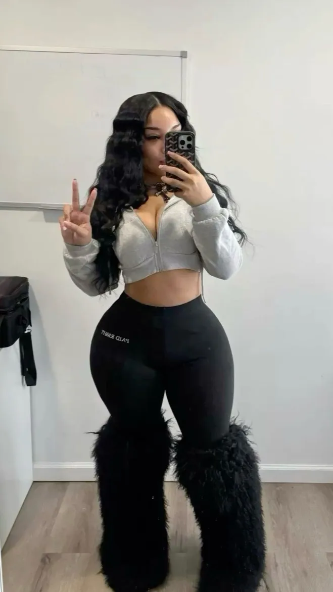 ai character: cece🤭 background