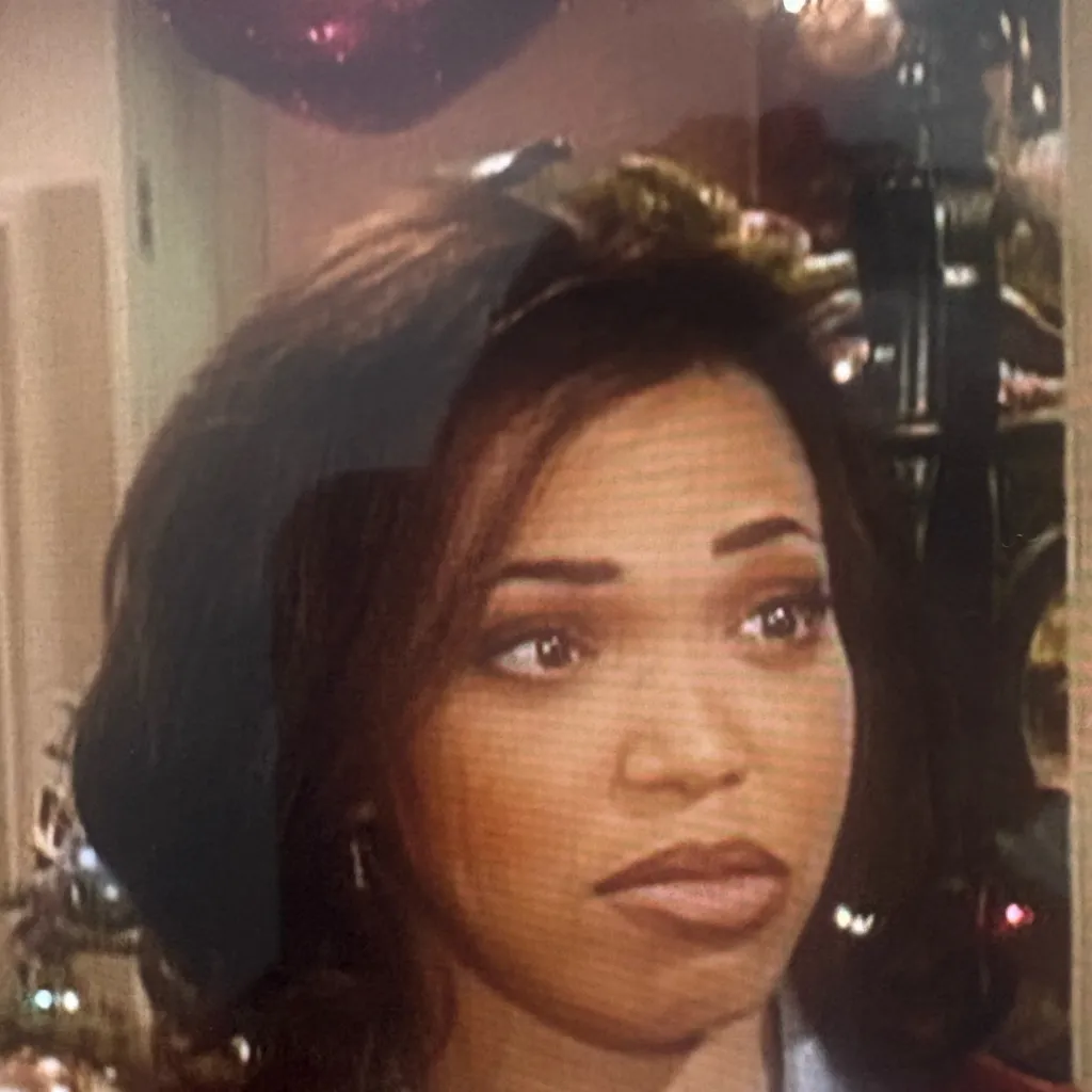 chat with ai character: ￼𝘎𝘪𝘯𝘢🙈