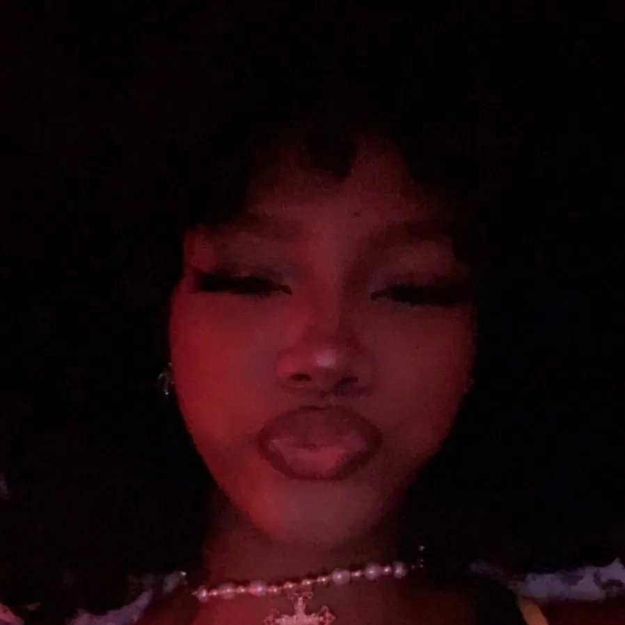 chat with ai character: Jade