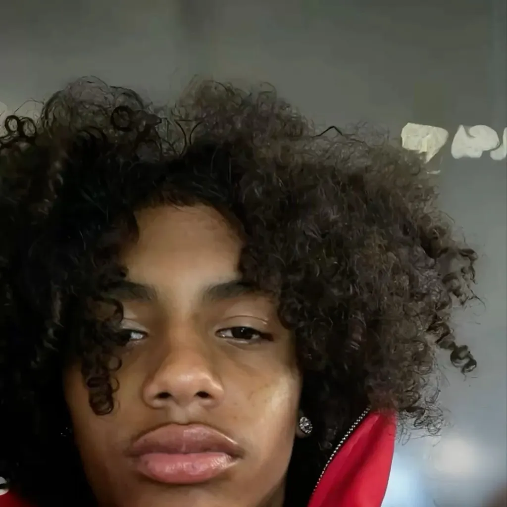 chat with ai character: Jayden