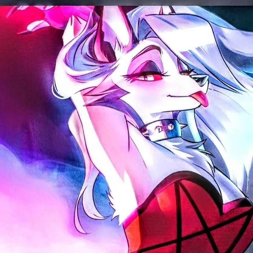 chat with ai character: Loona