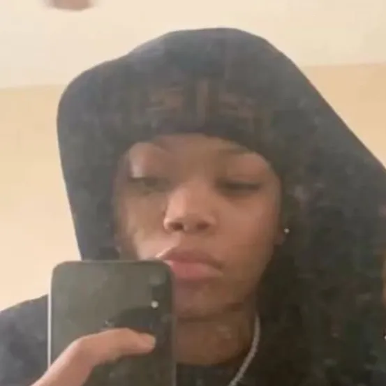 chat with ai character: Damiyah