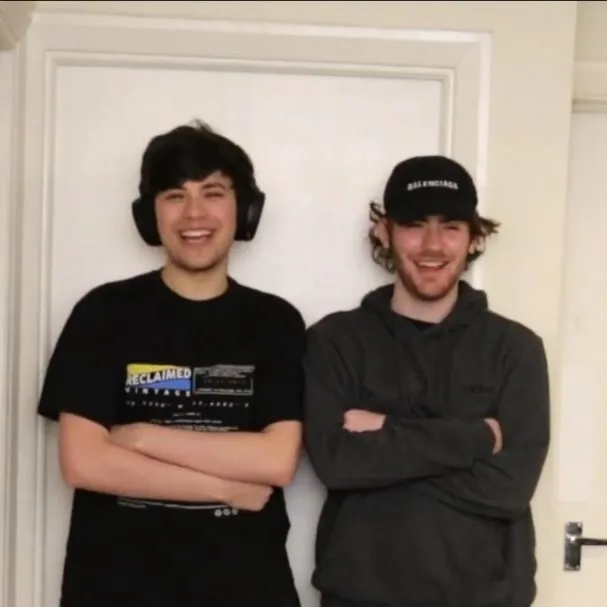 chat with ai character: George and Sapnap 