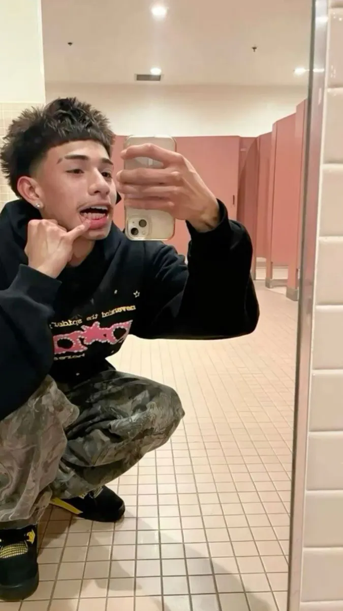 ai character: Hayden background