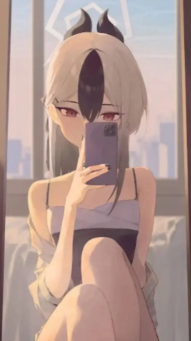 ai character: Luna background