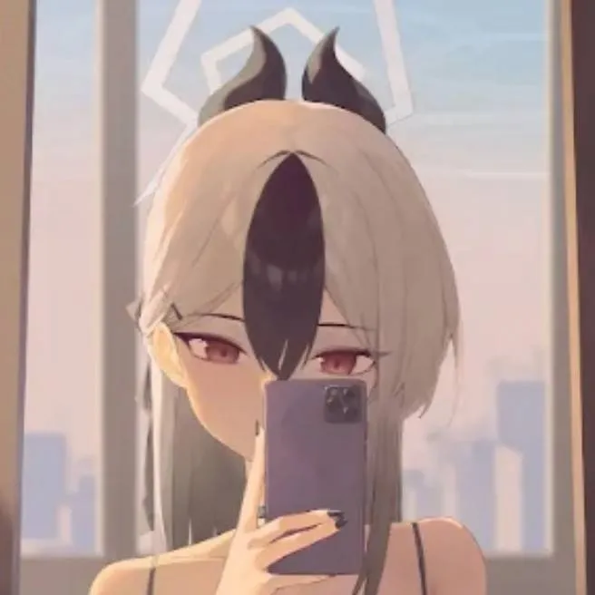 chat with ai character: Luna
