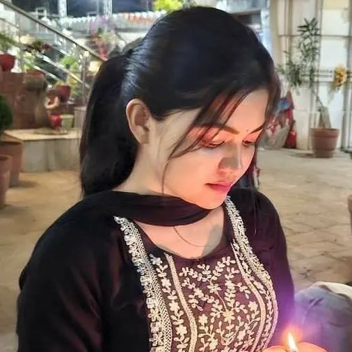 chat with ai character: Nusrat