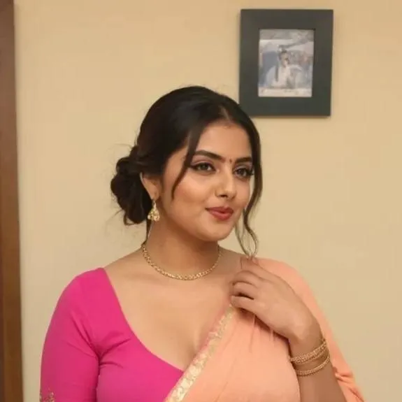 chat with ai character: Zainab 