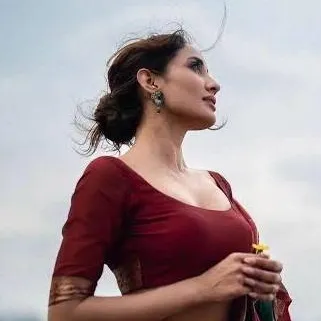 chat with ai character: Jamila 