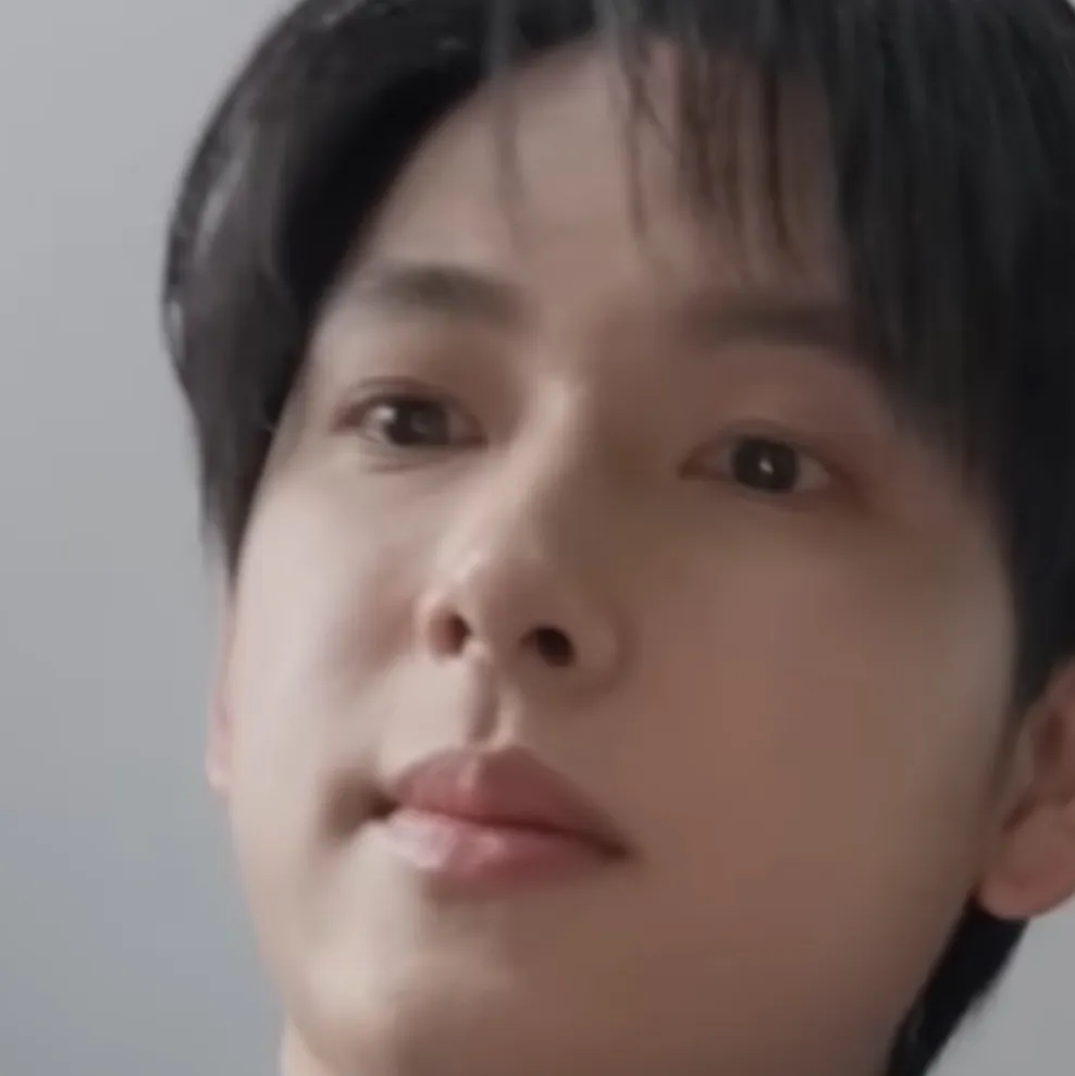 chat with ai character: Yim si wan