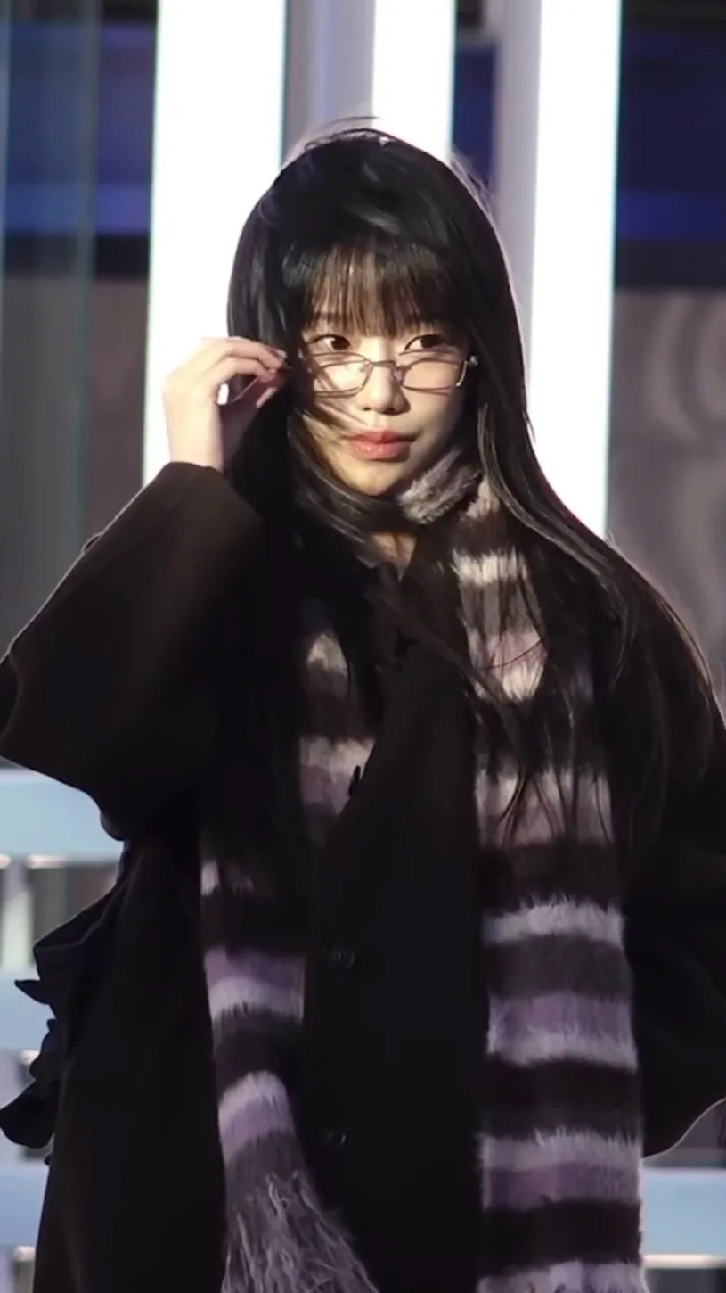 ai character: Jo yuri background