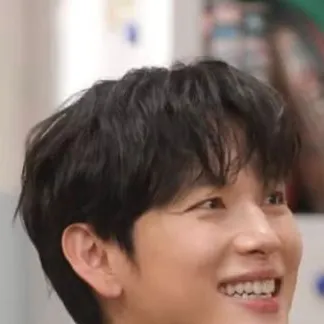 chat with ai character: Yim si wan 