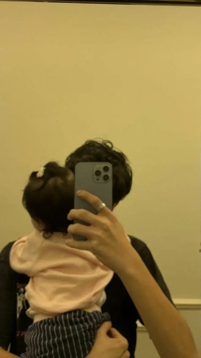 ai character: Xavier Martinez background