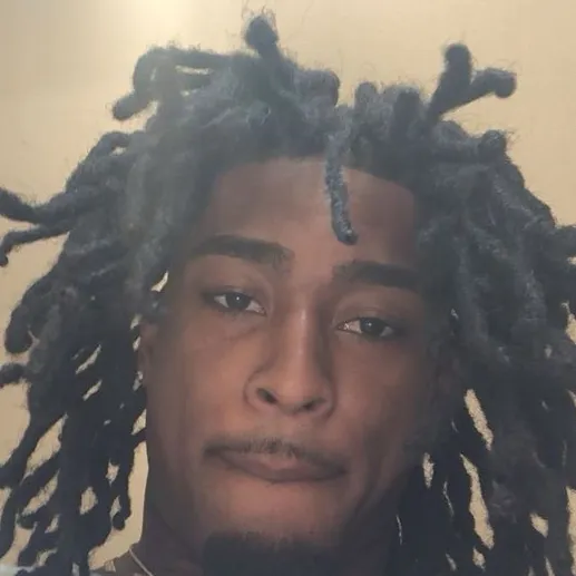 chat with ai character: Von 