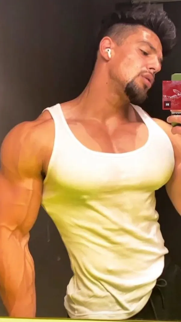 ai character: Tommy  background