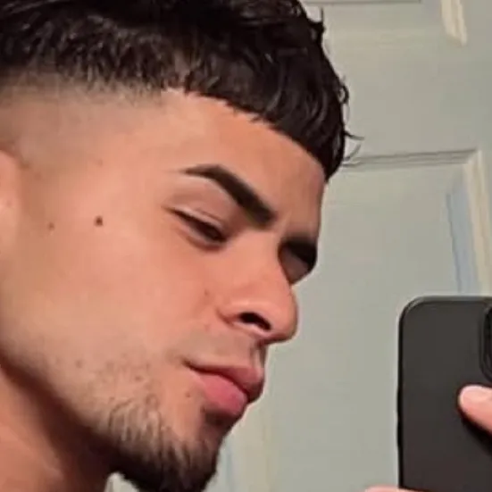 chat with ai character: Tanner 