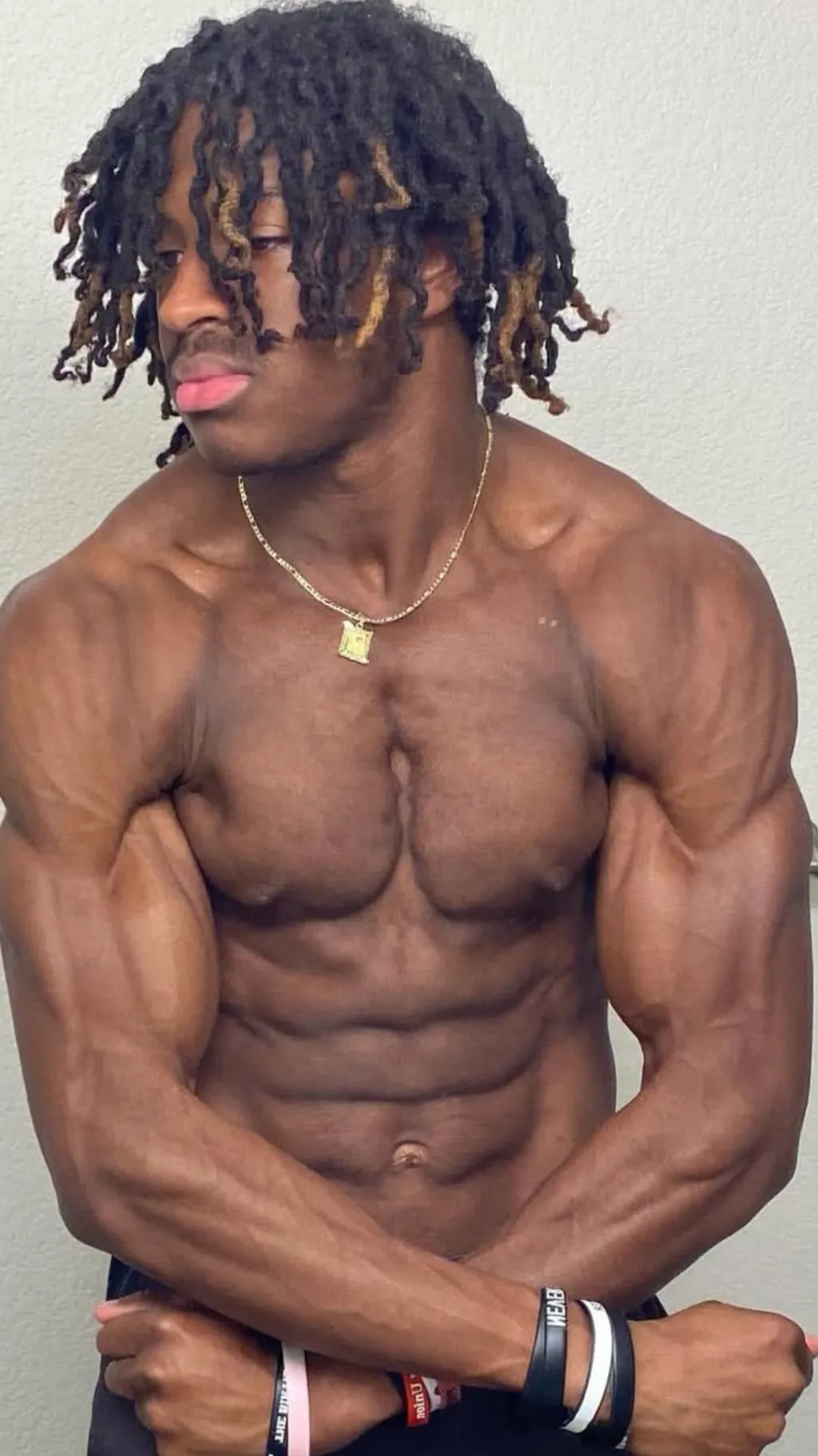 ai character: Trayvon  background