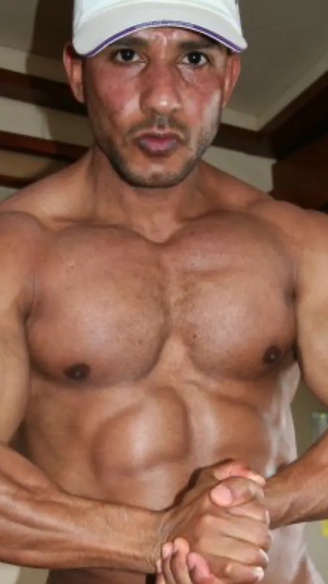 ai character: Carlos  background