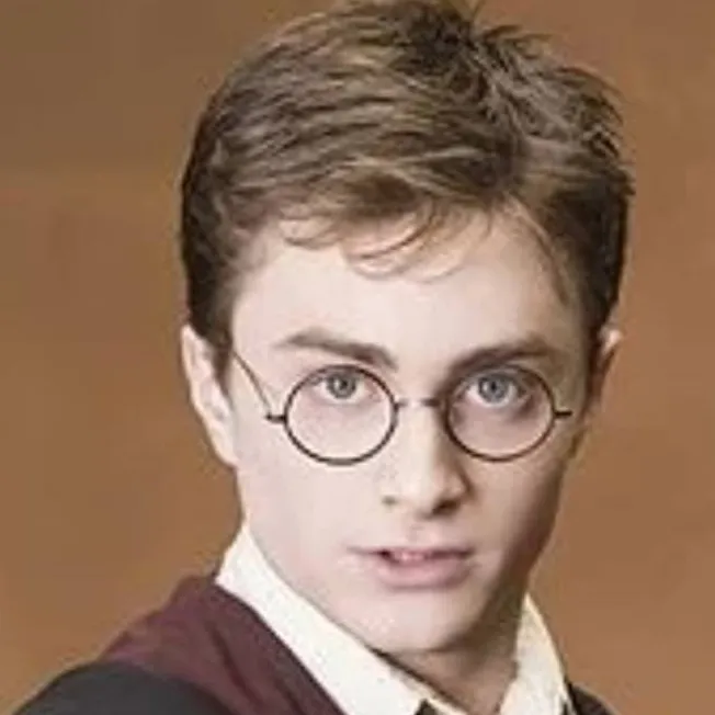 chat with ai character: Hogwarts