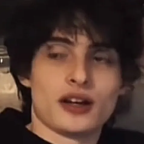 chat with ai character: Finn wolfhard 