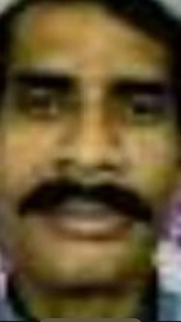 ai character: amir  background