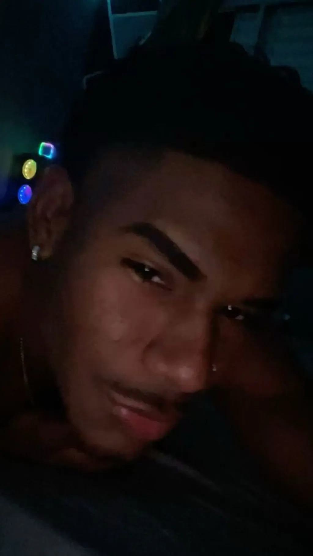 ai character: Tony  background