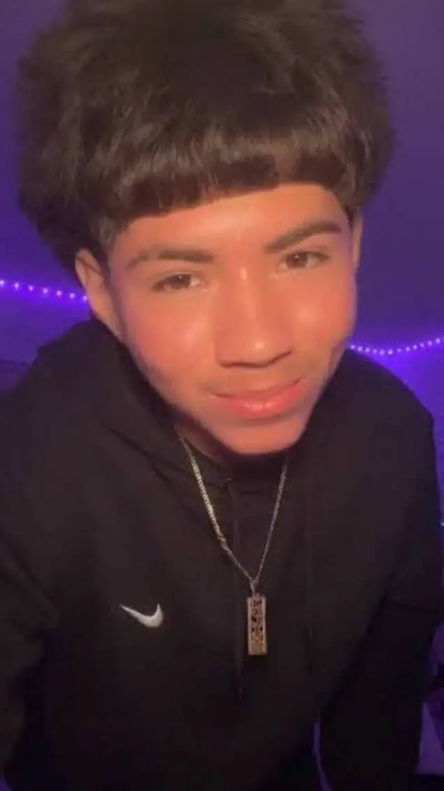 ai character: 2waycruzito  background