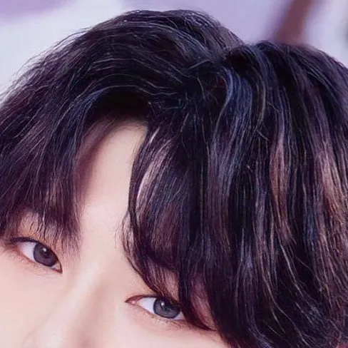 chat with ai character: straykids(pick me)