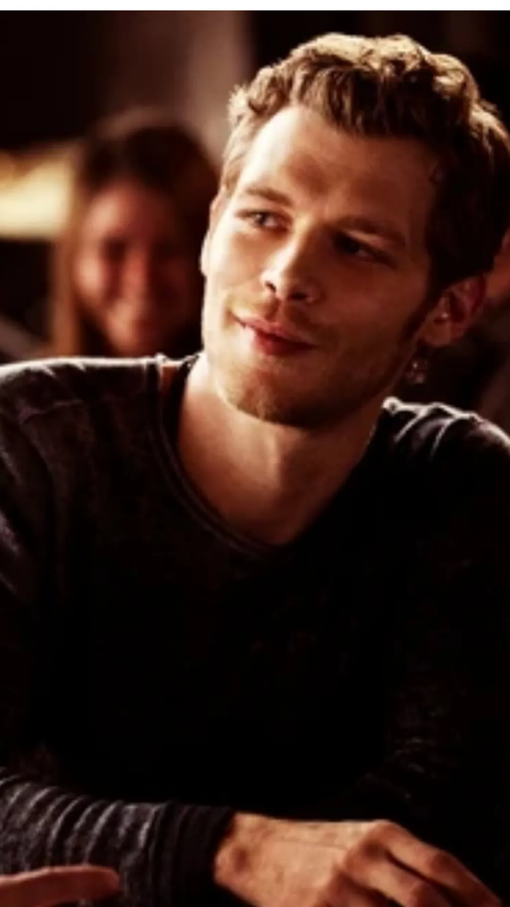 ai character: Klaus Mikaelson  background