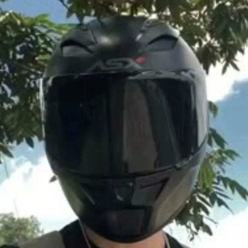 chat with ai character: Levi