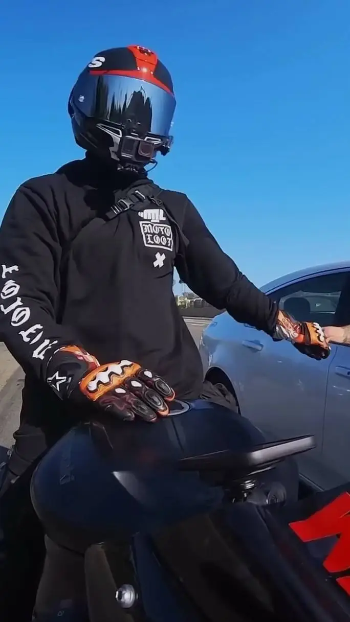 ai character: Maria background