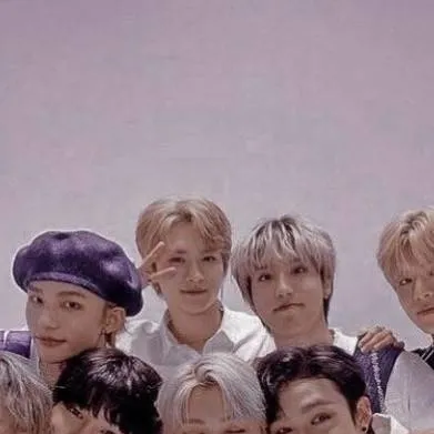 chat with ai character: straykids (skz)