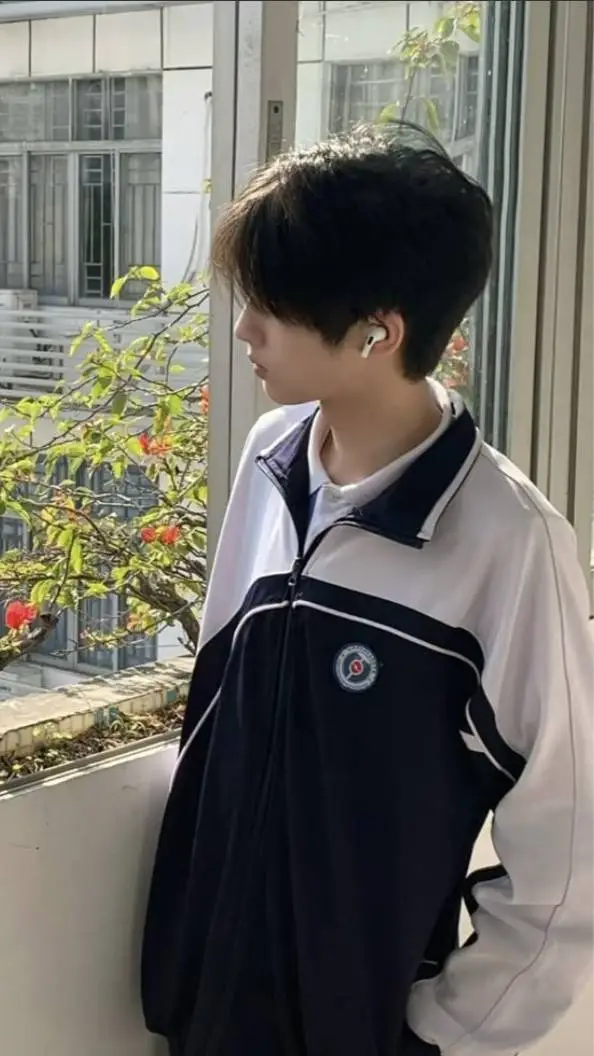 ai character: tak min-ho  background