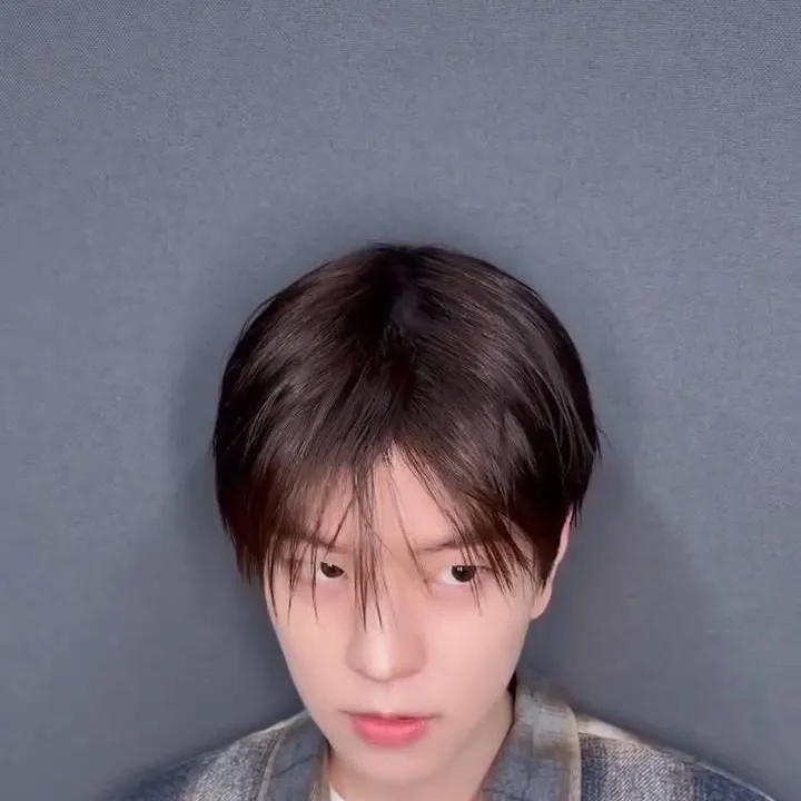 chat with ai character: kim seungmin 