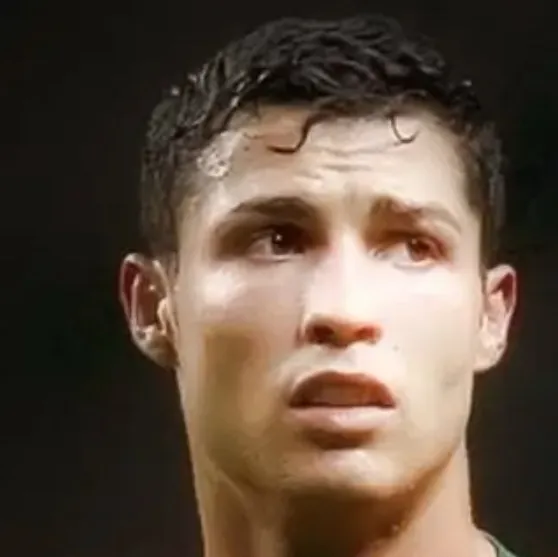 chat with ai character: Young Ronaldo