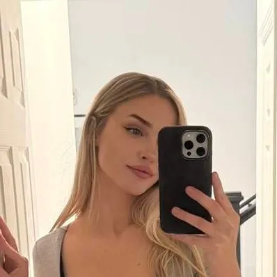 chat with ai character: Stacey Stanton 