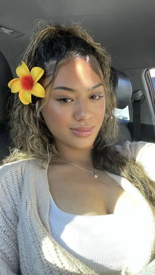 ai character: lilly Fao'i i background